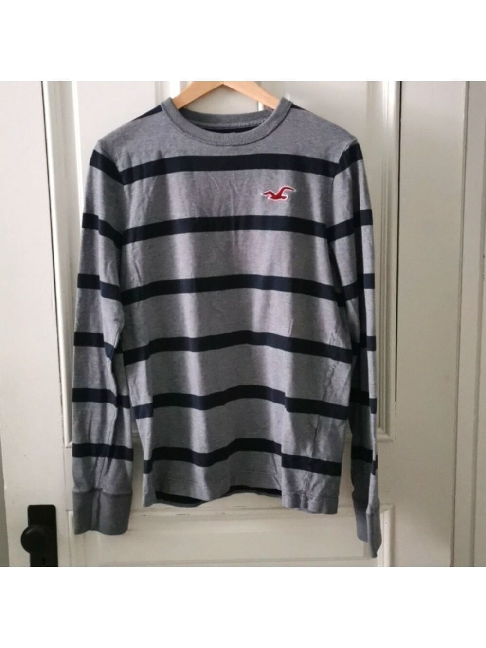 Hollister youth long sleeve striped shirt. Preppy, university Size large. EUC
